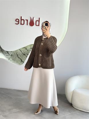 Kahve Renk Metal Düğmeli Triko Kadın Hırka