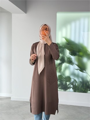 Mocha Renk Kabartmalı Yaprak Desenli Merserize Tunik 26KTD408