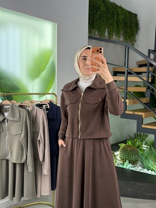 Kahve Renk Ceketi Fermuarlı Etekli Takım