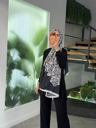 Siyah- Beyaz Renk Royal Motif Şal