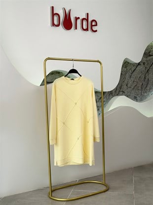 Sarı Renk Nervürlü Ve Taşlı Tunik