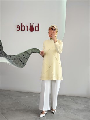 Sarı Renk Nervürlü Ve Taşlı Tunik