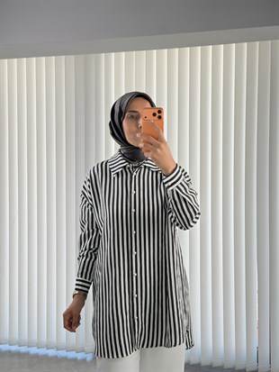Siyah-Beyaz Renk Çizgili Oversize Gömlek