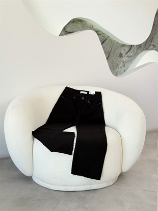 Siyah Renk Beli Kemerli Jean