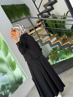 Siyah Renk Cep Kapağı Detaylı Etekli Takım