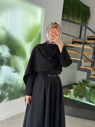 Siyah Renk Fular Detaylı Bluz