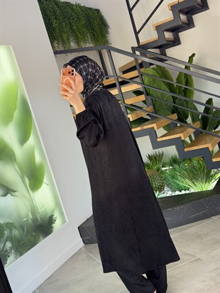 Siyah Renk Jakar Kumaşlı Yandan Fermuarlı Takım