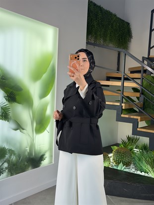 Siyah Renk Kolları Apoletli Kısa Trenç Ceket