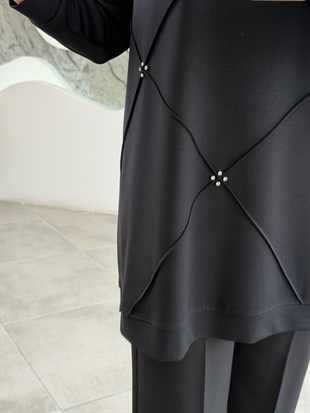 Siyah Renk Nervürlü Ve Taşlı Tunik