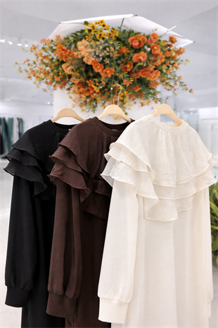 Siyah Renk Romantik Fırfır Detaylı Sweatshirt