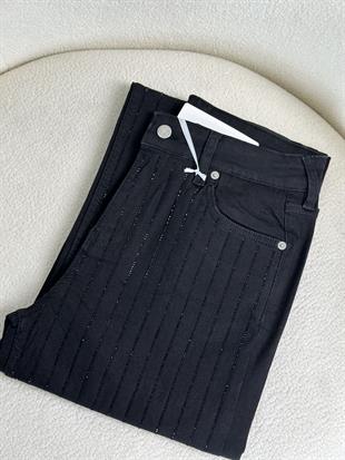 Siyah Renk Serpme Taşlı Kadın Jean