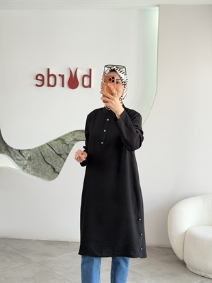 Siyah Renk Yanlardan Düğme Detaylı Tunik