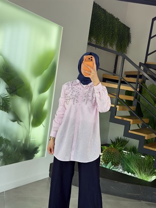 Kadın Pudra Tensel Gömlek Taş Detaylı Oversize – Rahat Kalıp Şık Günlük