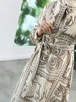 Vizon Renk Seyyar Kemerli Desenli Elbise