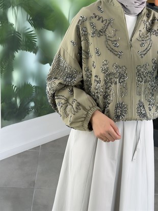 Yeşil Renk Taş Boncuk İşlemeli Bomber Ceket