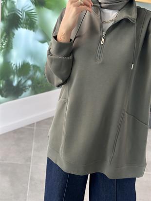 Haki Renk Yüksek Yakalı Cepli S-Shırt