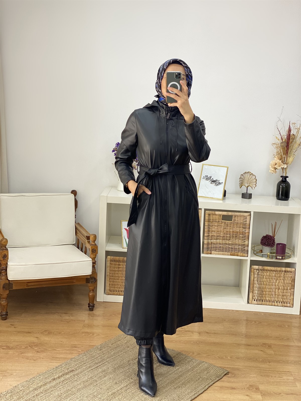 Armine Deri Kap