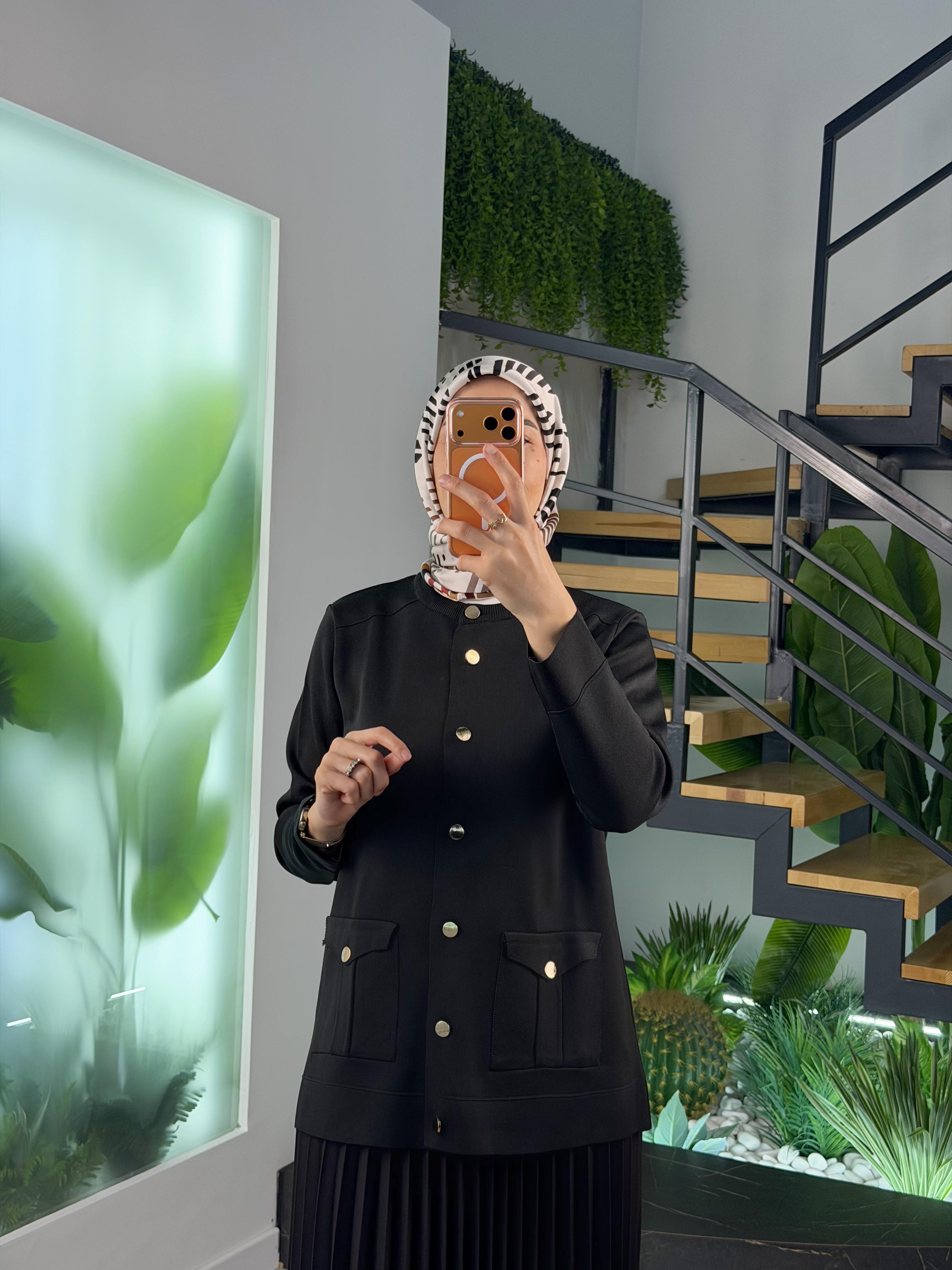 Armine Trend Gold Metal Düğmeli Triko Hırka 25YTD4120 Siyah