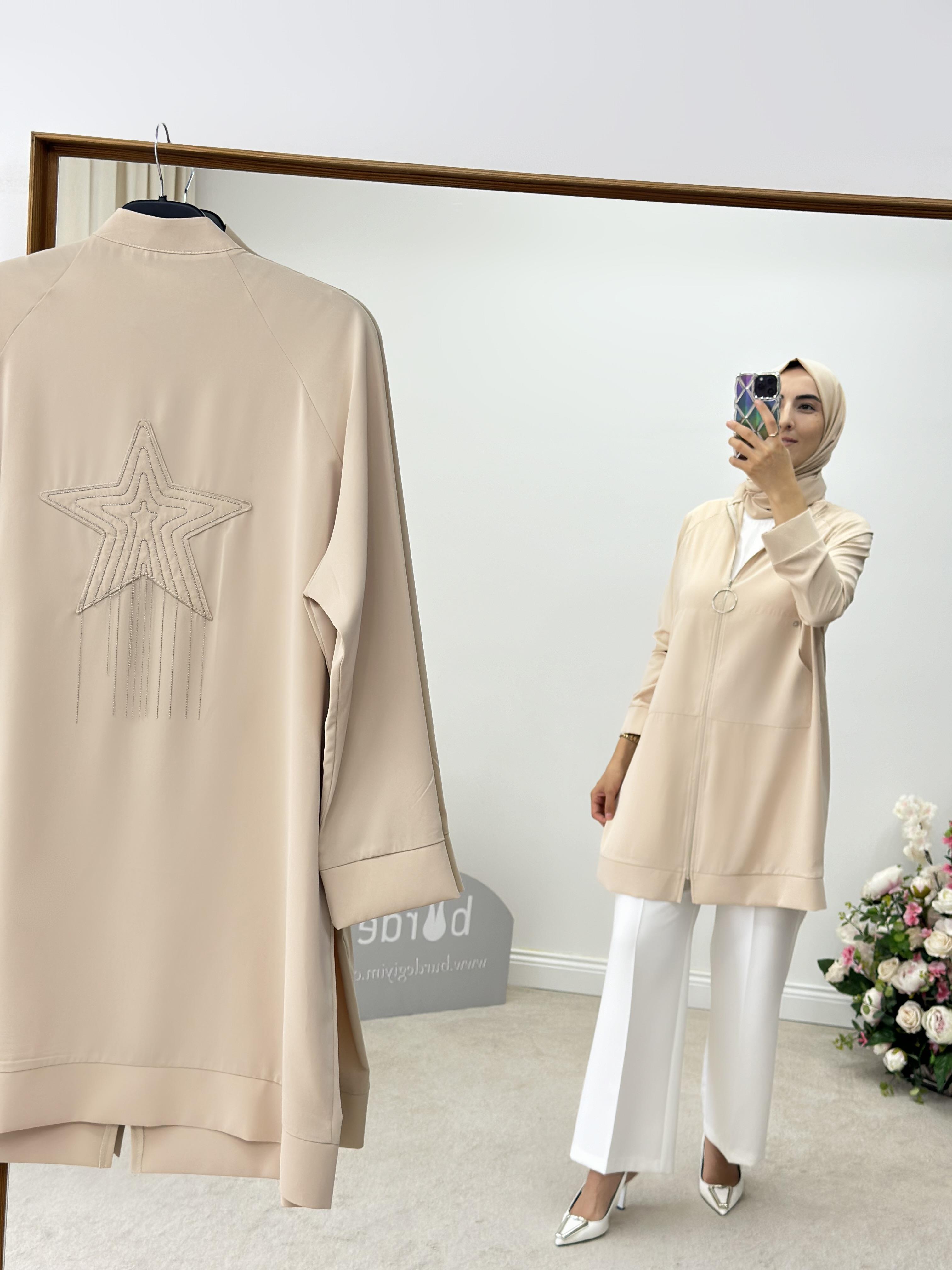 Armine Trend Sırtı Yıldızlı Ceket