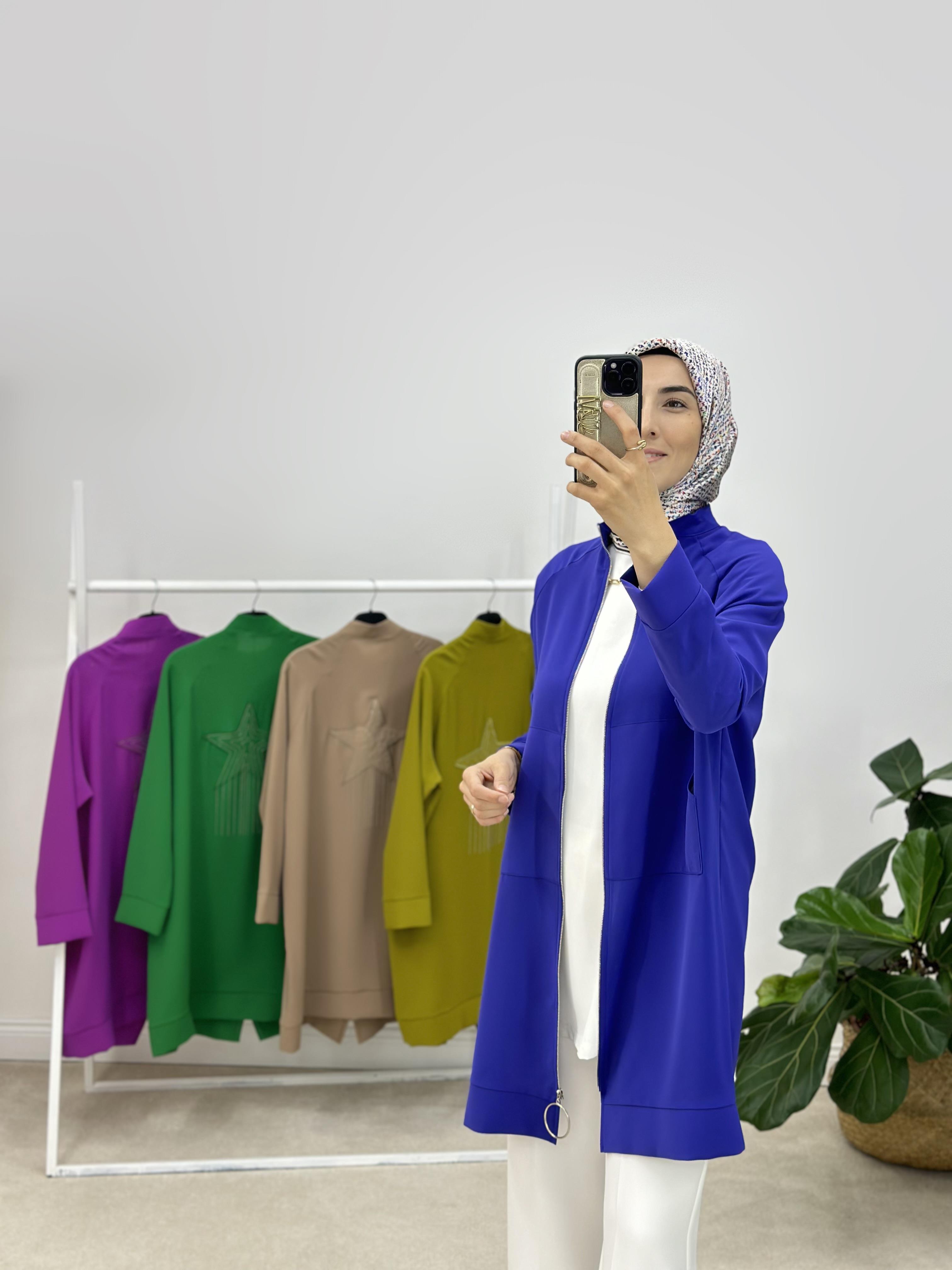 Armine Trend Sırtı Yıldızlı Ceket