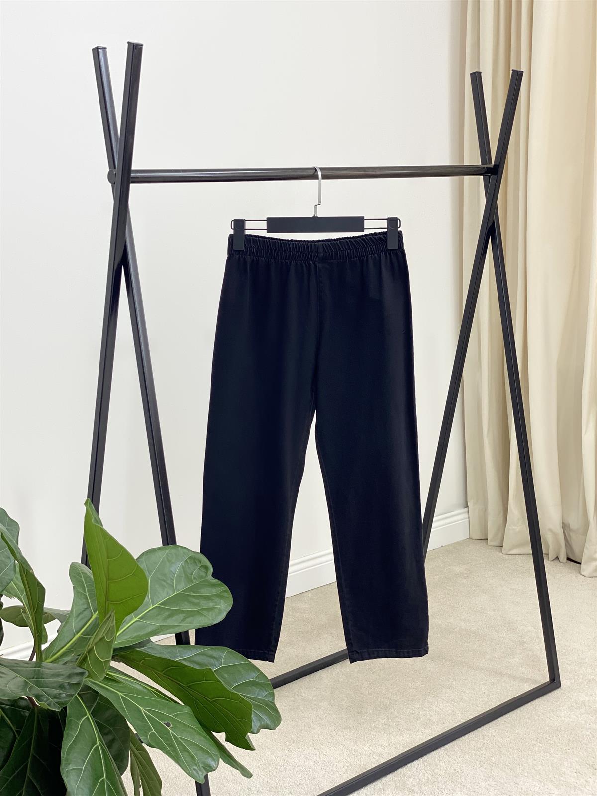 Beli Lastikli Yıkamalı Jean Pantolon