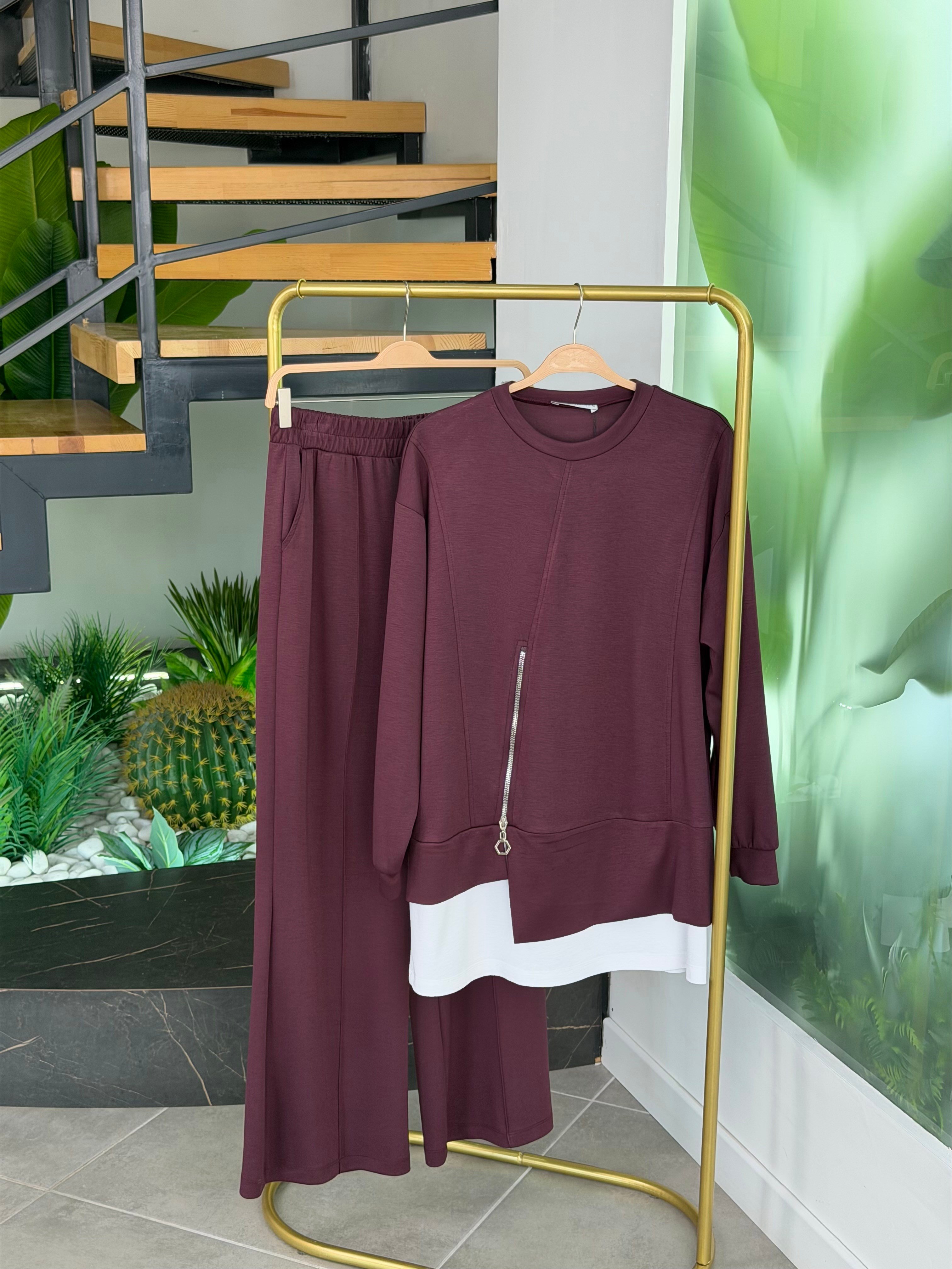 Bordo Renk Fermuar Detaylı Pantolonlu Takım