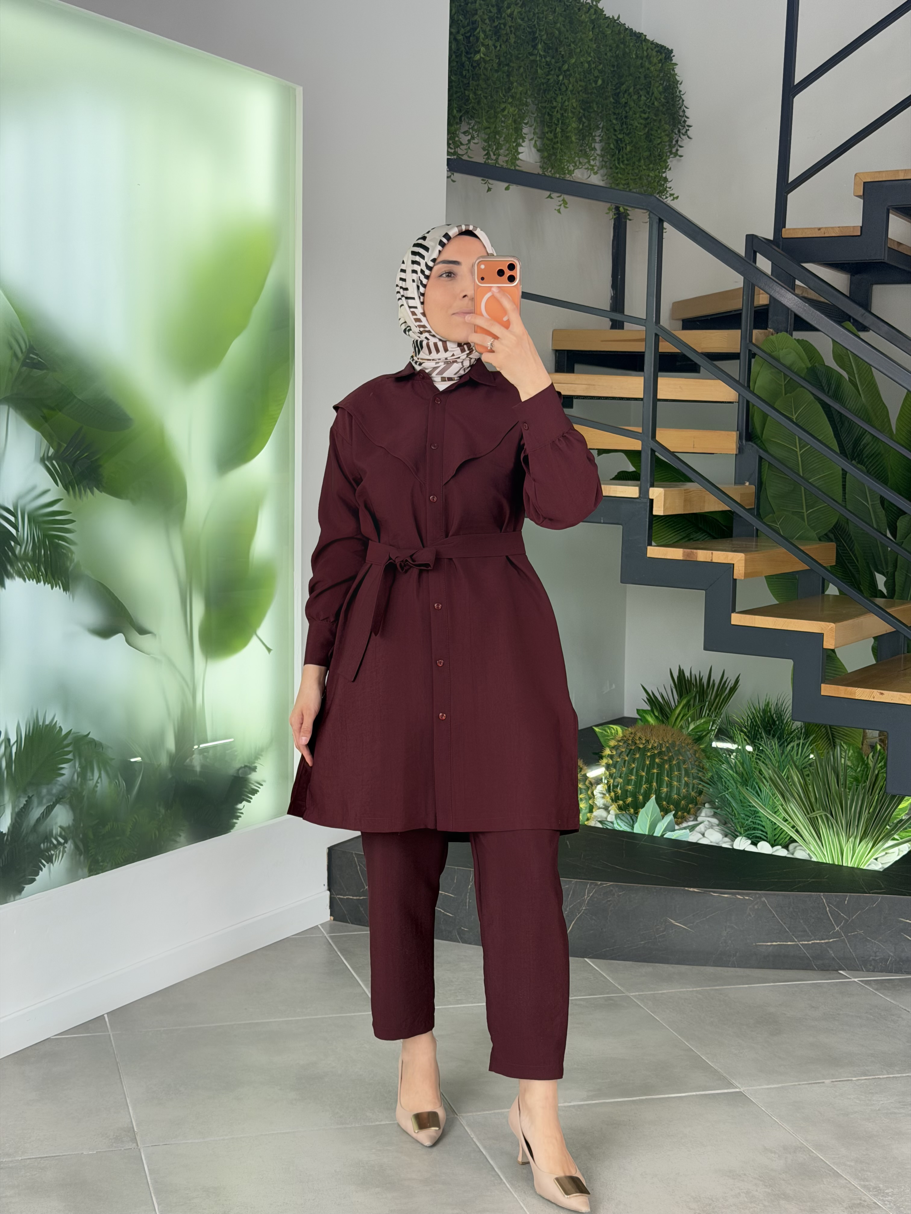 Bordo Renk Seyyar Kemerli Pantolonlu Takım