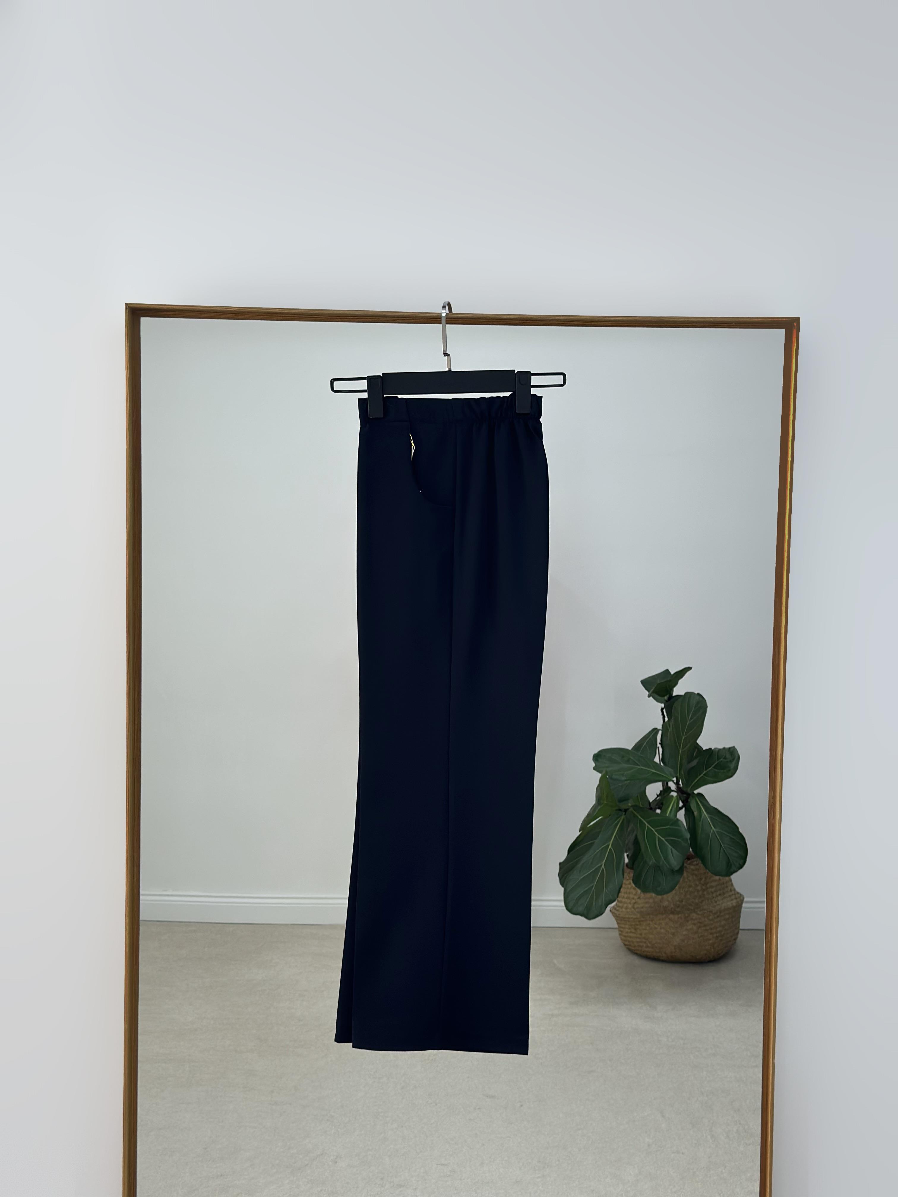 Double Krep Kumaşlı Beli Lastikli Bol Paça Pantolon