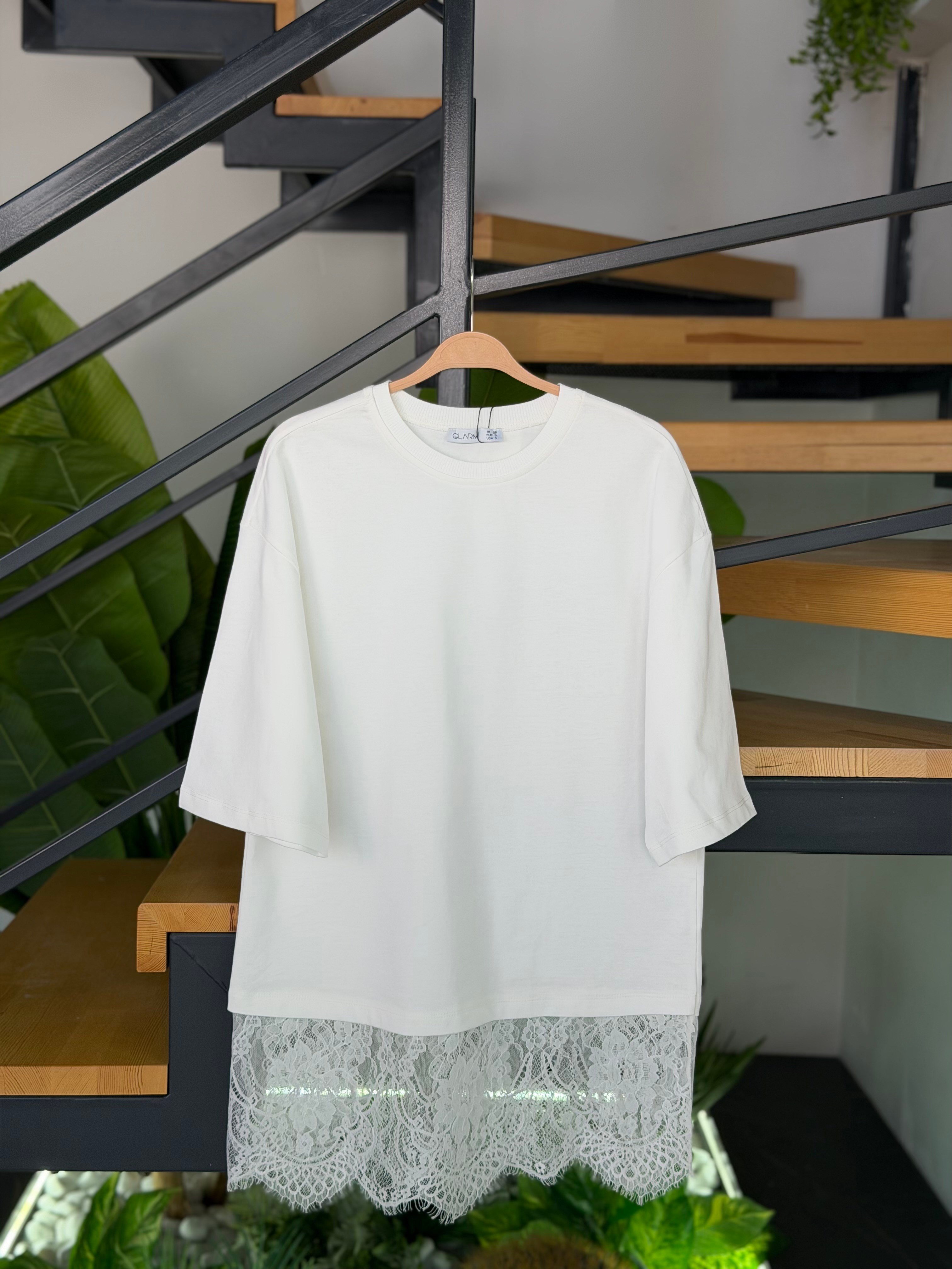Ekru Renk Dantelli Süprem T-Shirt