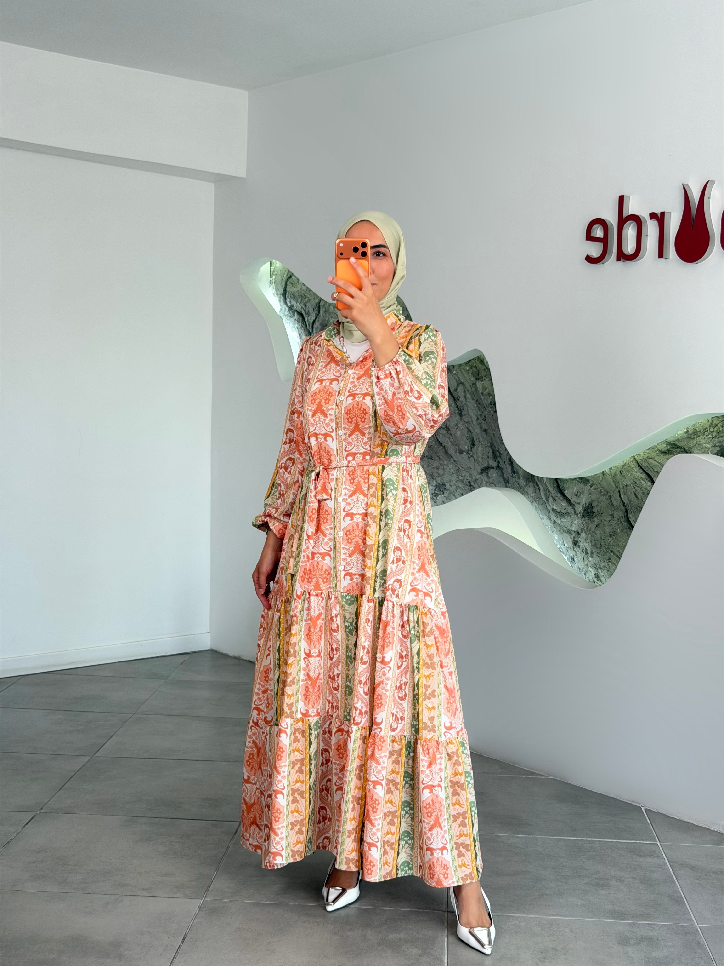 Haki Renk Hakim Yaka Desenli Katlı Yaz Elbisesi