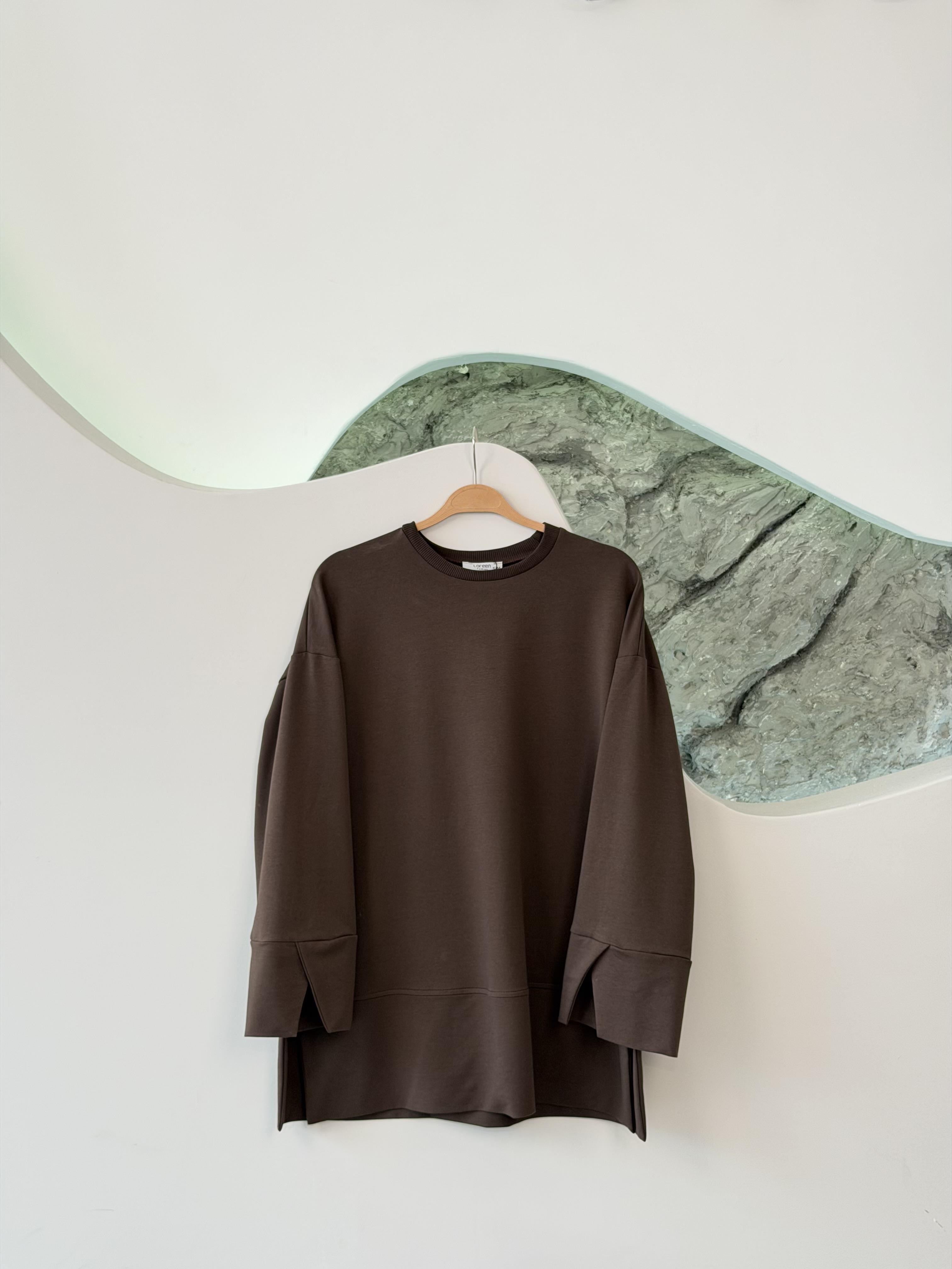 Kahve Renk Yandan Yırtmaçlı Basıc Sweatshirt