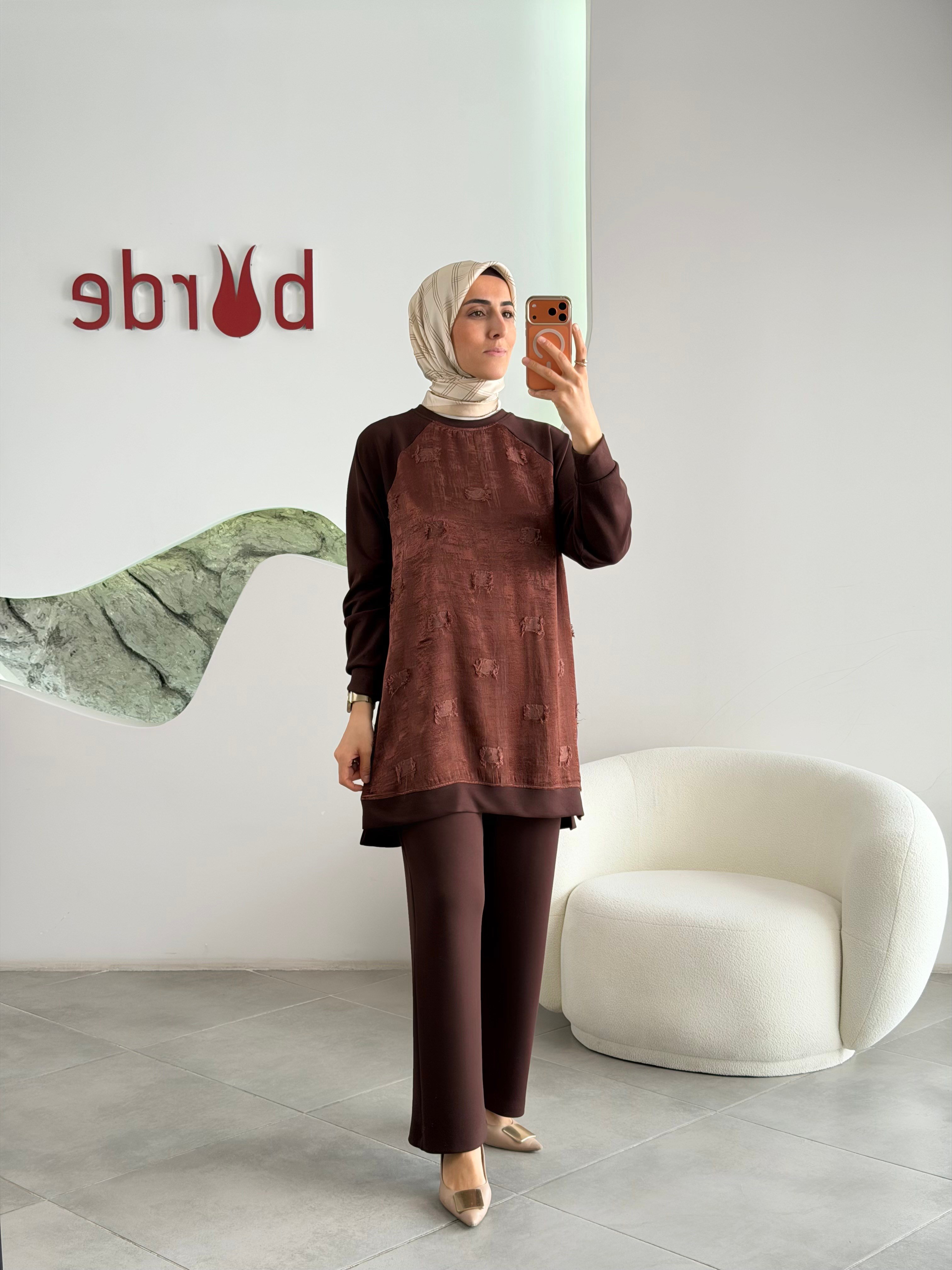 Kahve Renk Yanları Fermuar Detaylı Takım