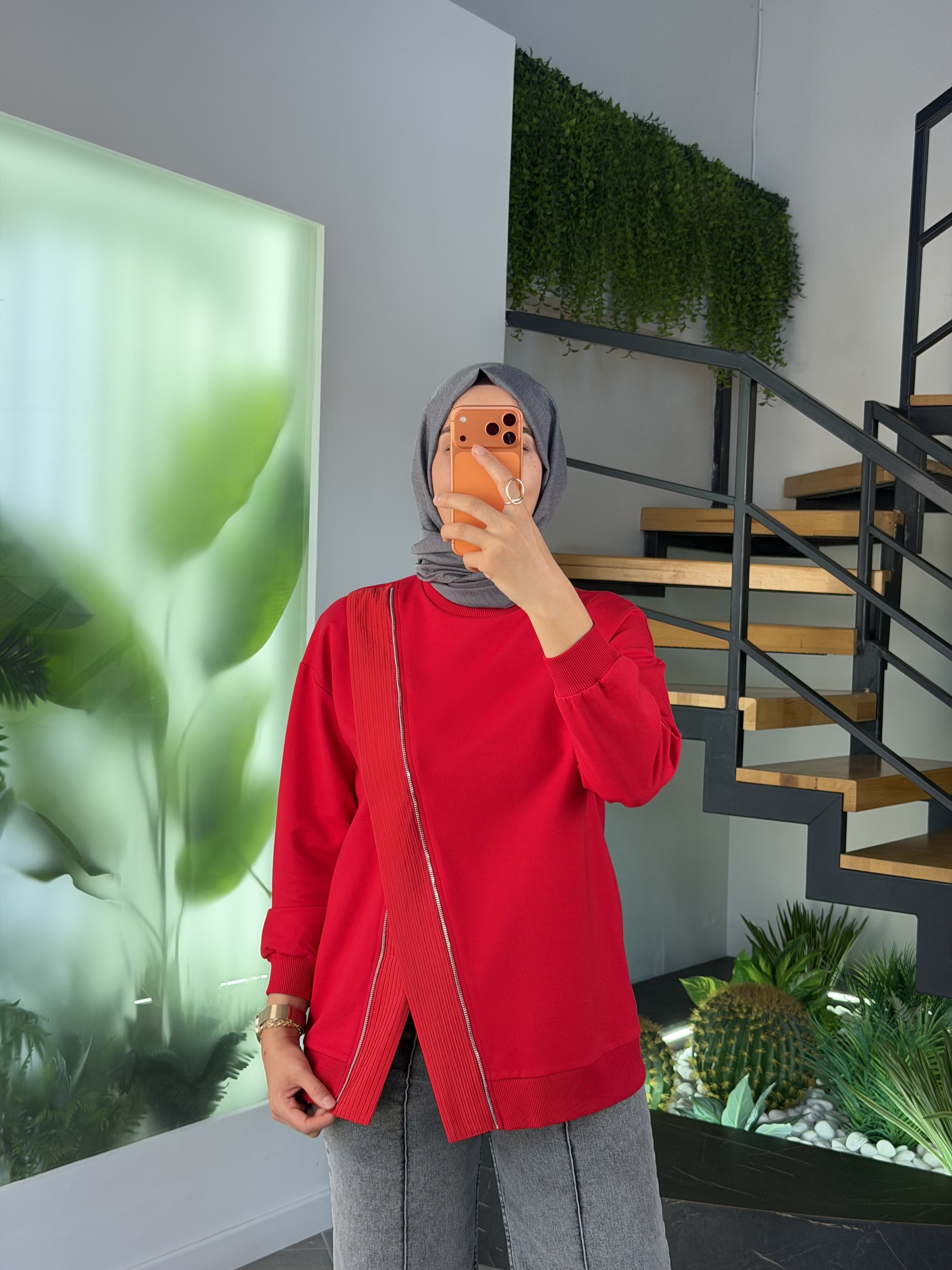 Kırmızı Renk Fermuar Detaylı Sweatshırt