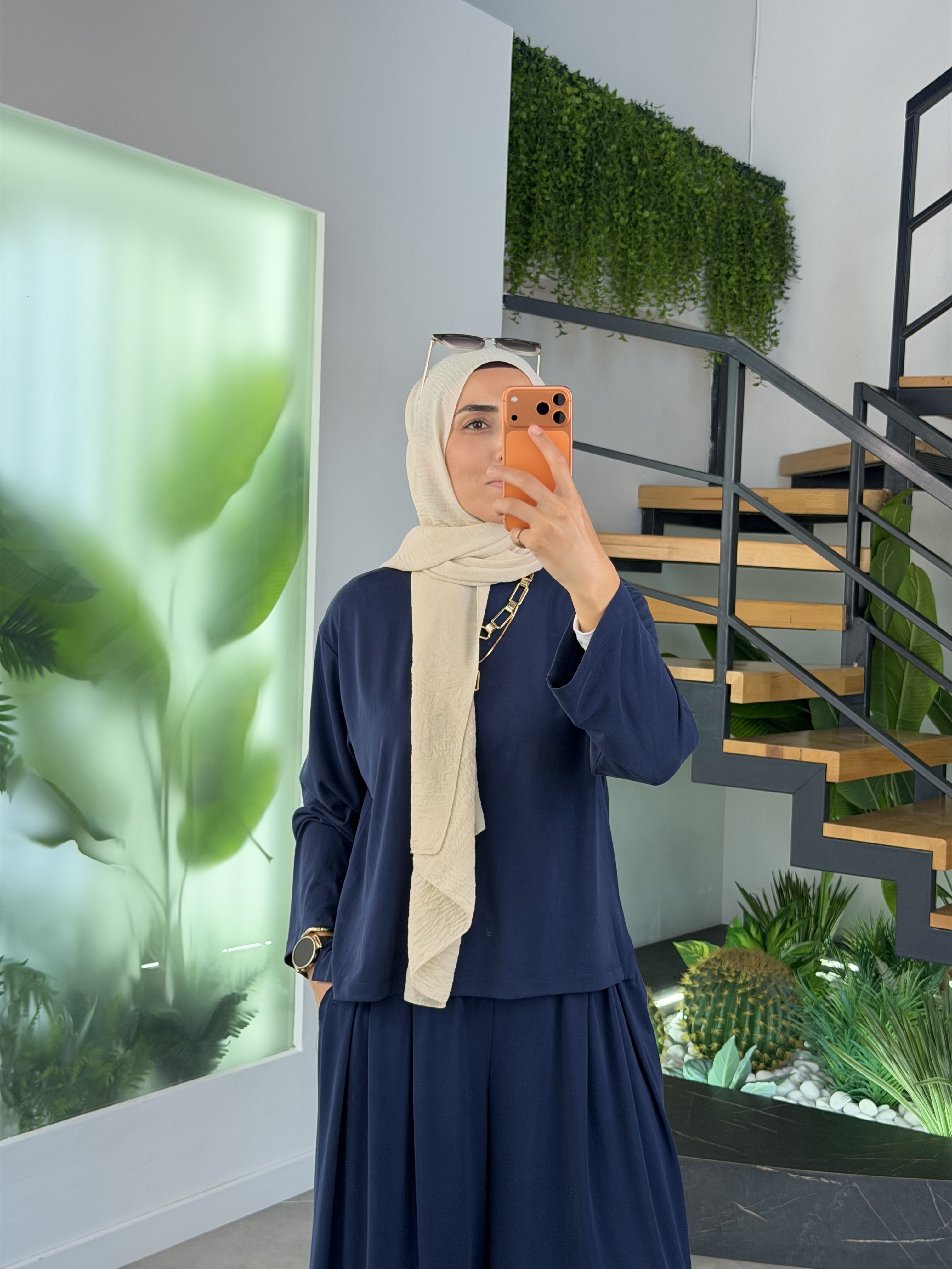 Lacivert Renk Asimetrik Kesimli Bluz
