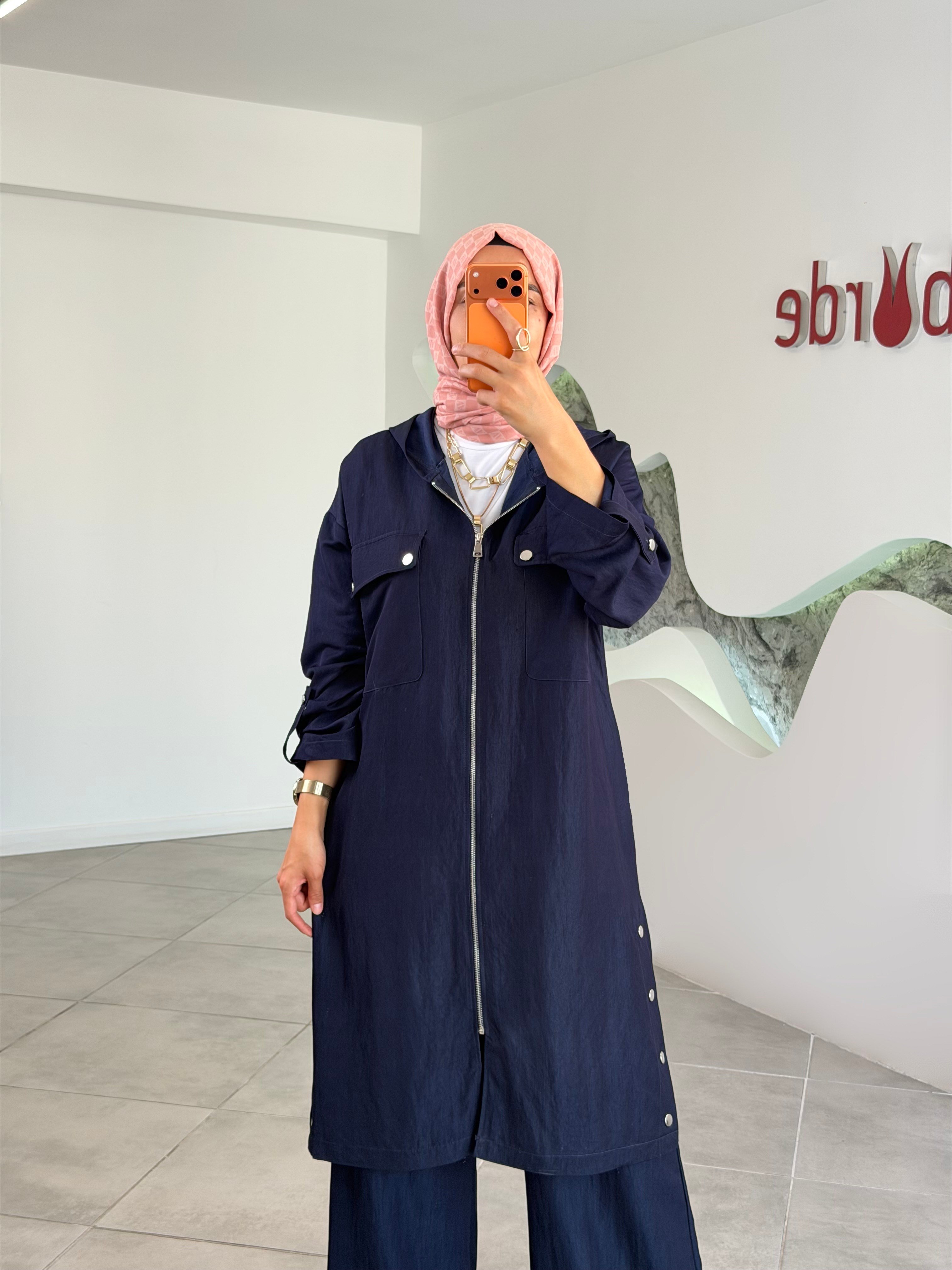 Lacivert Renk Çıtçıt Detaylı Fermuarlı KapüşonluKap