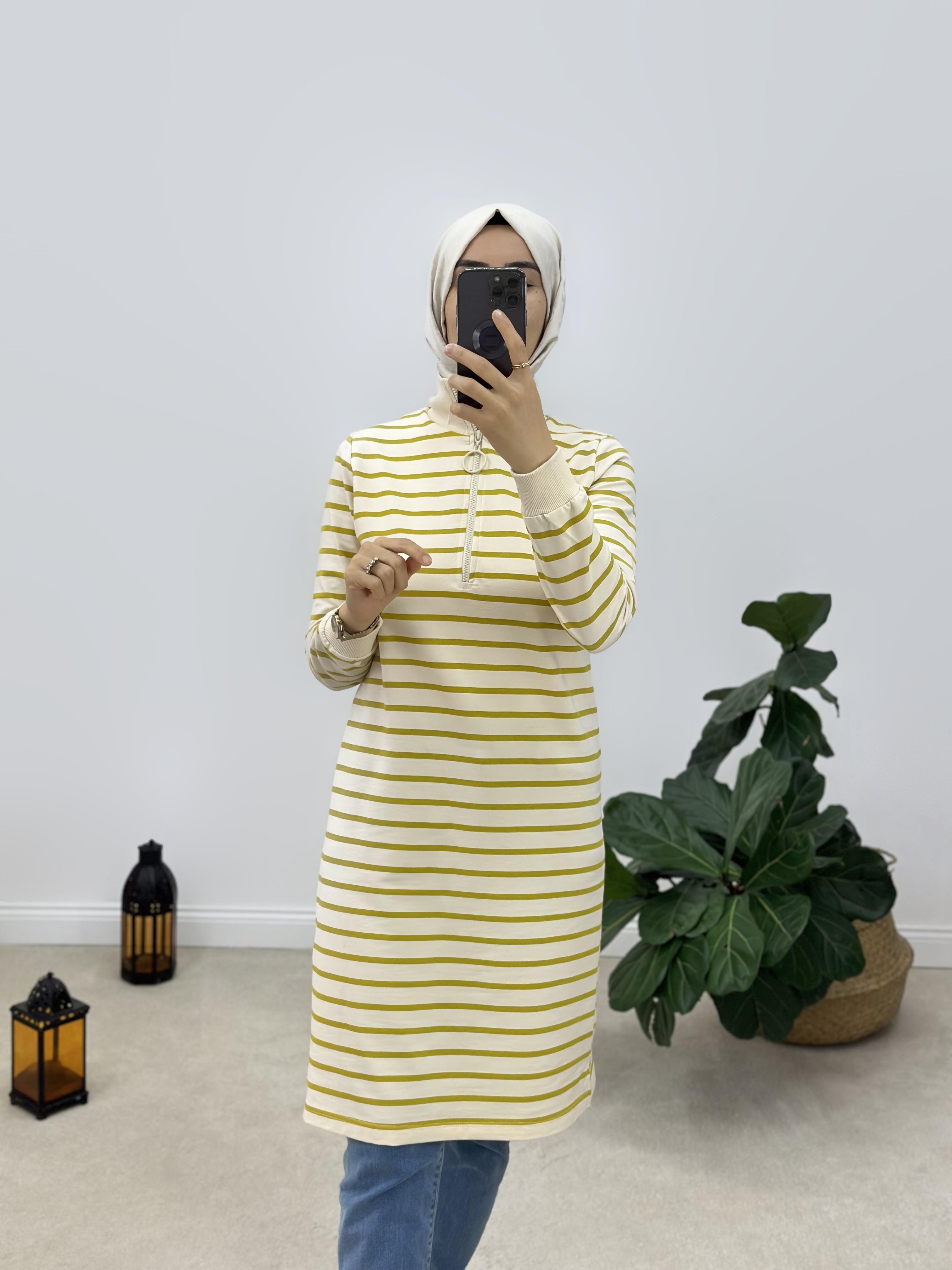 Ribanalı Ve Fermuarlı Çizgili Sweatshirt