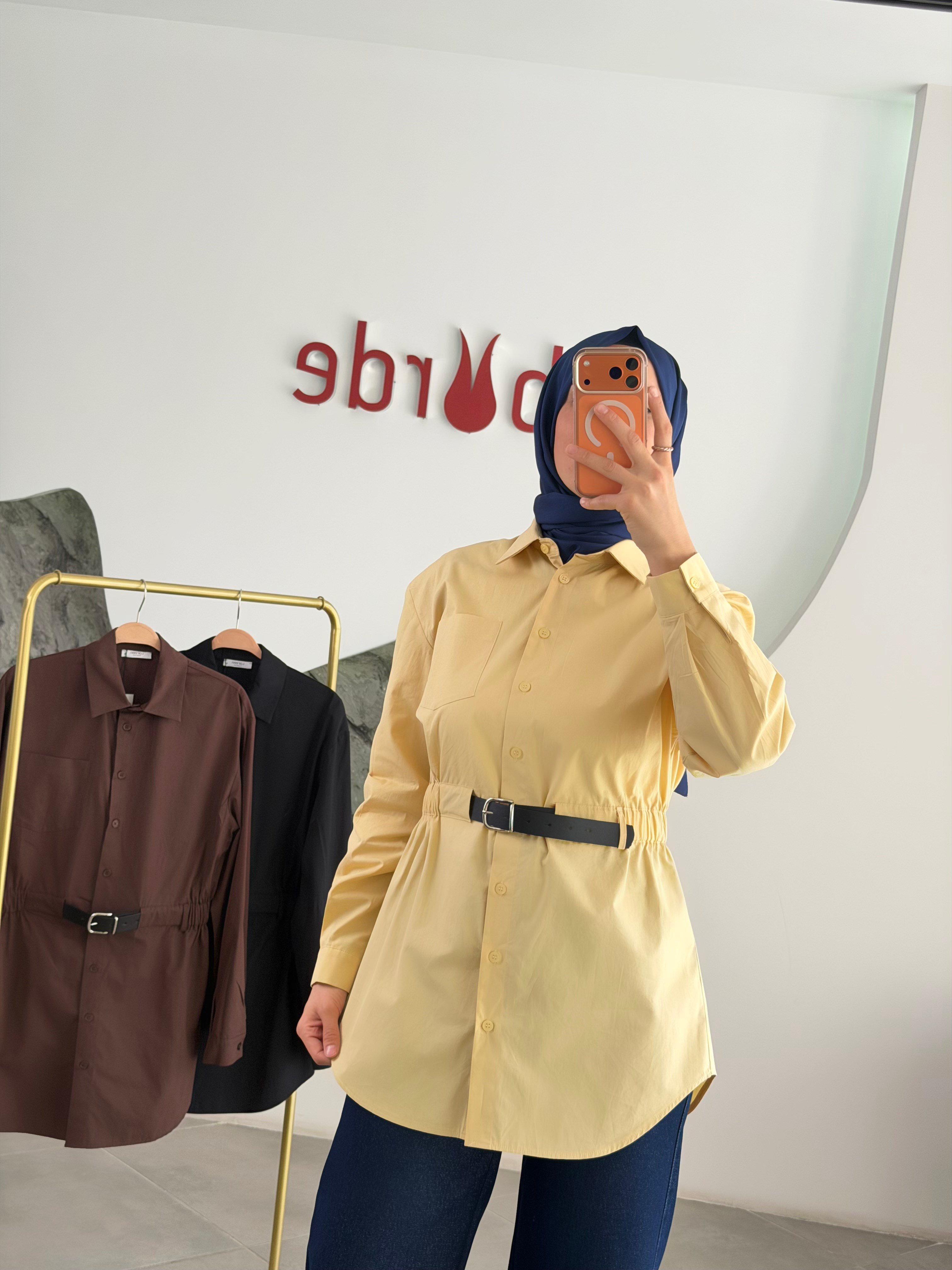 Sarı Renk Kemer Detaylı Poplin Gömlek