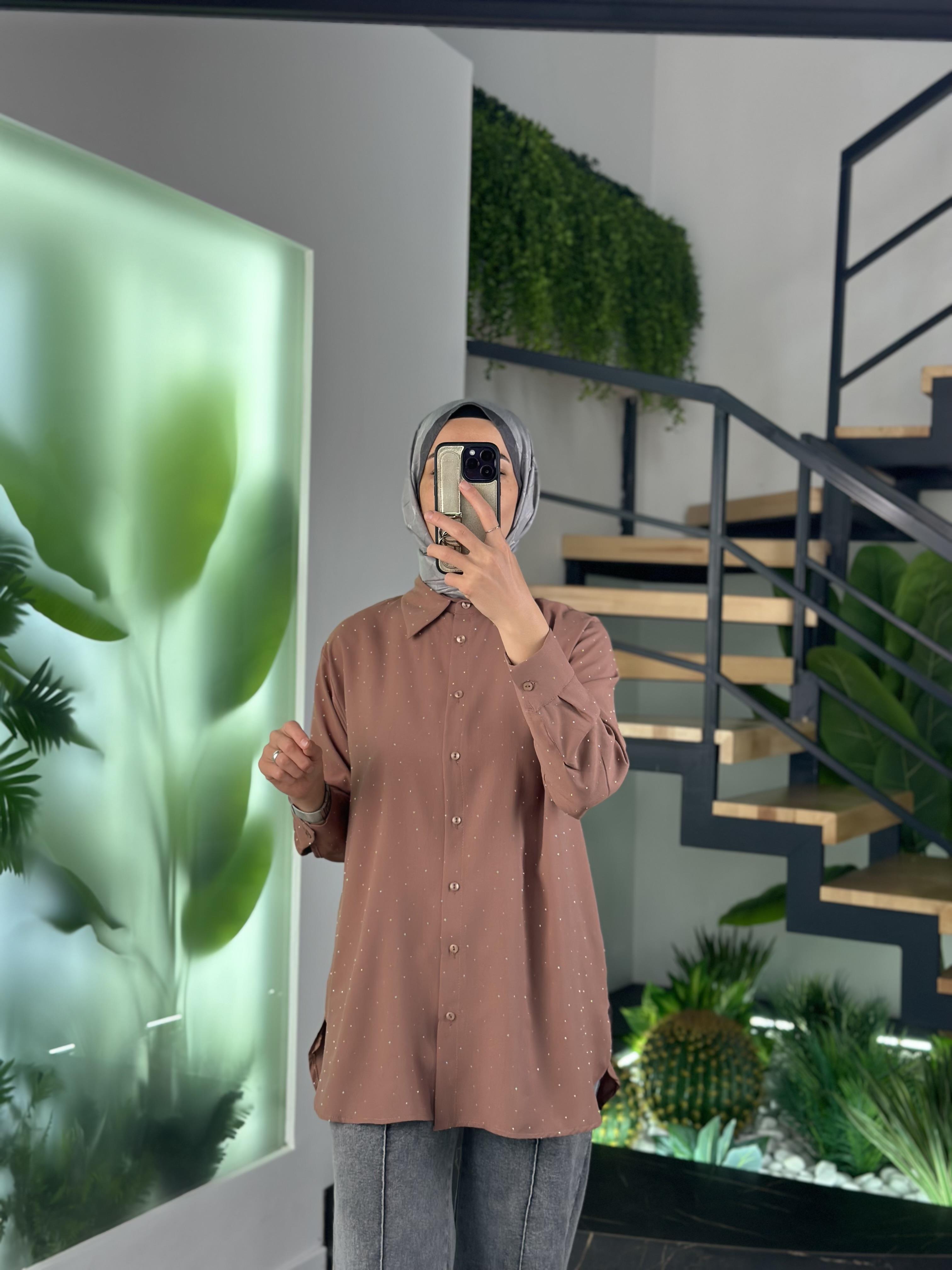 Serpme Taşlı Camel Renk Kadın Gömlek