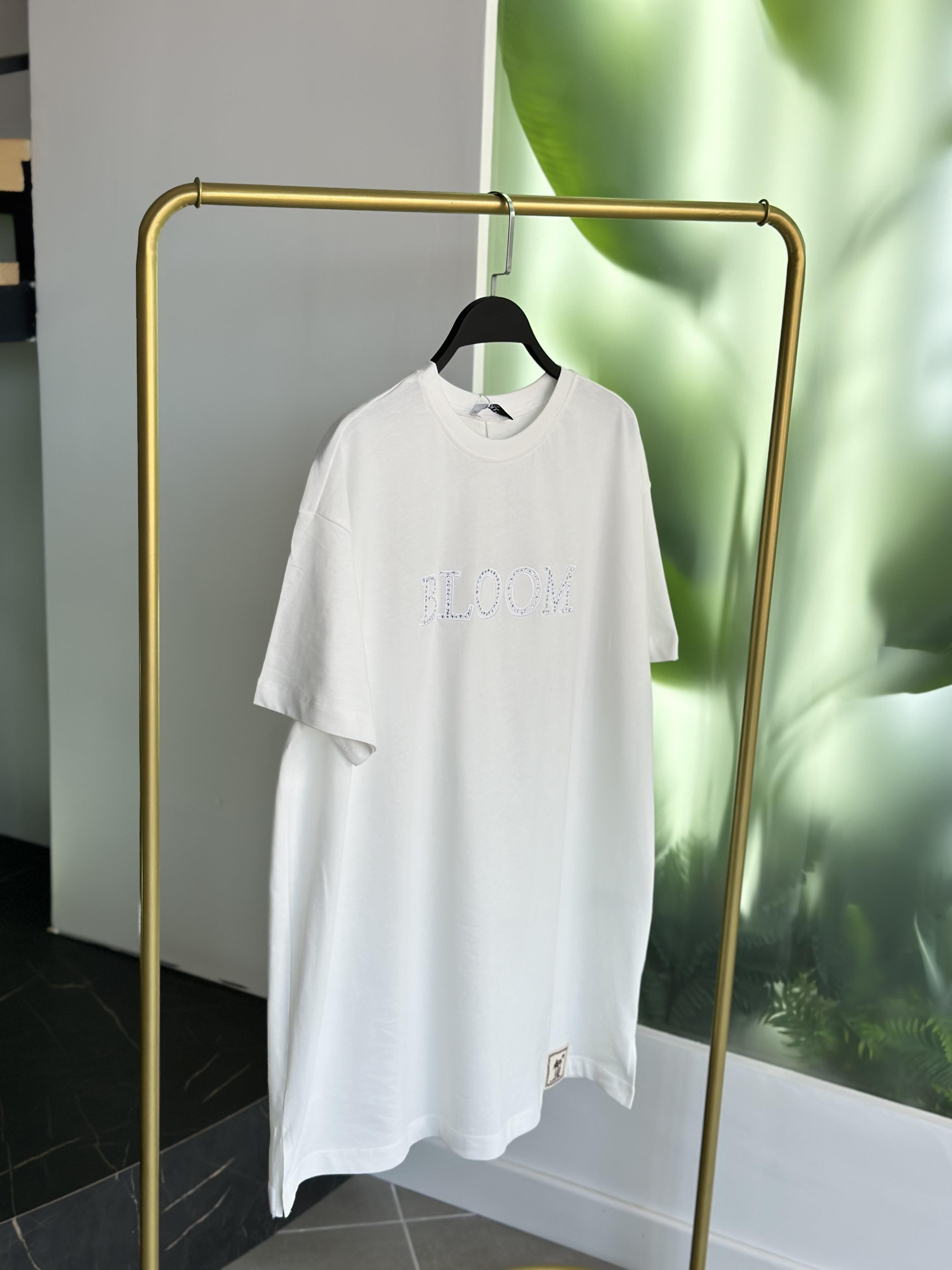 Tonaton Nakış Ve Taşlı Etiketli Ekru Renk Kadın T-Shirt