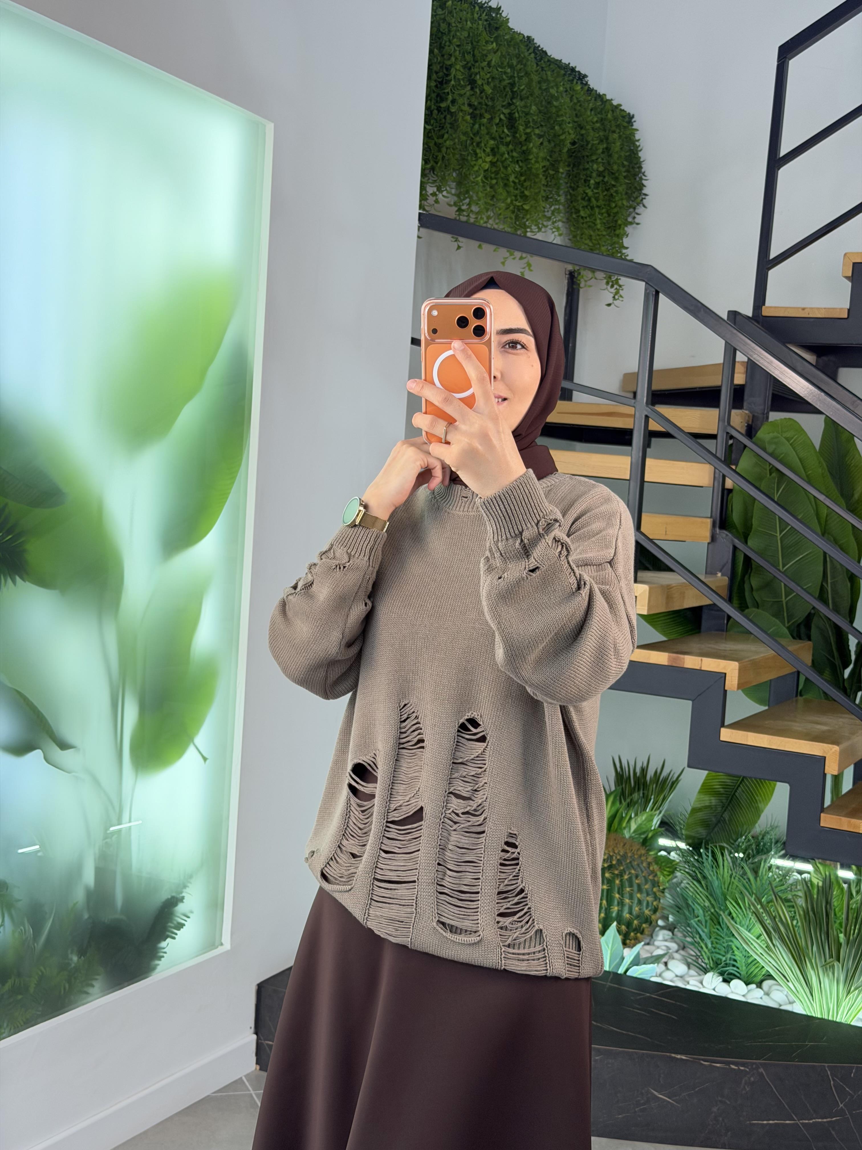 Vizon Renk Sökük Detaylı Örme Kazak