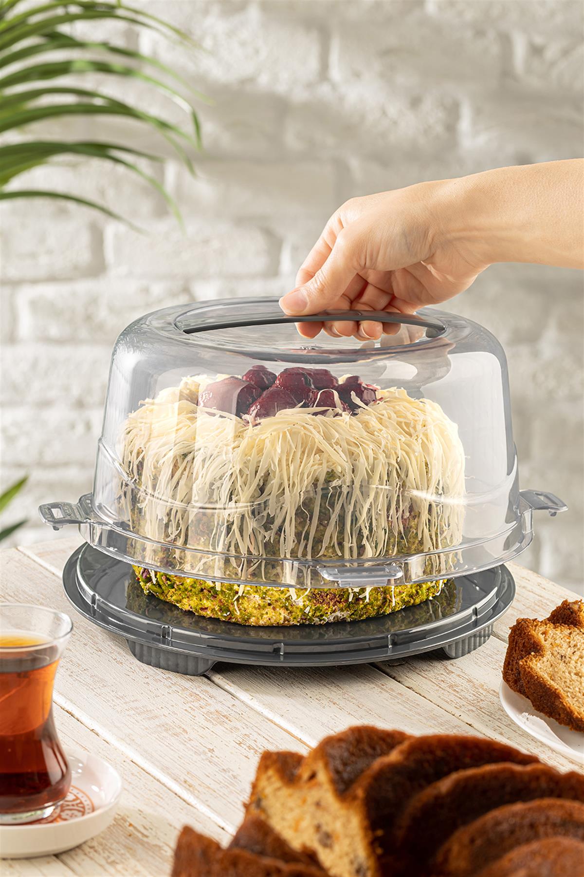 Kilitli Kapaklı Pasta Kek Börek Borcam Taşıma Ve Saklama Kabı