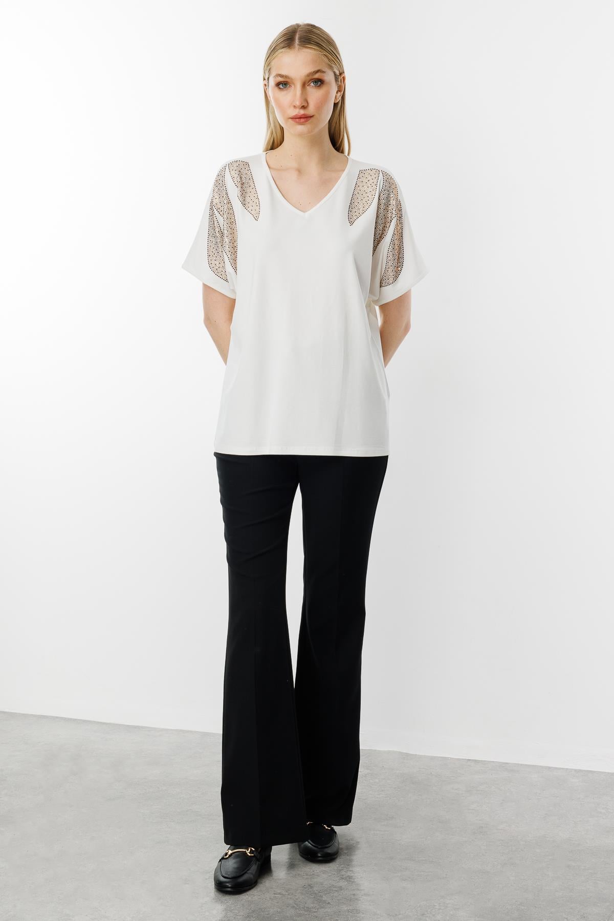 Mutlu Ertan Kadın Omuz Taşlı Kısa Kollu Bluz (26YSL8347) Ekru 30346