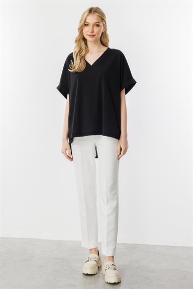 Mutlu Ertan Kadın Oversize V Yaka Kısa Kol Bluz Siyah 30340