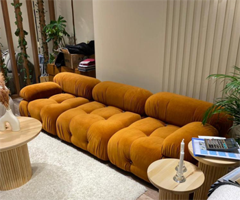 Voyage Kapitone Sofa Velvet Purple
