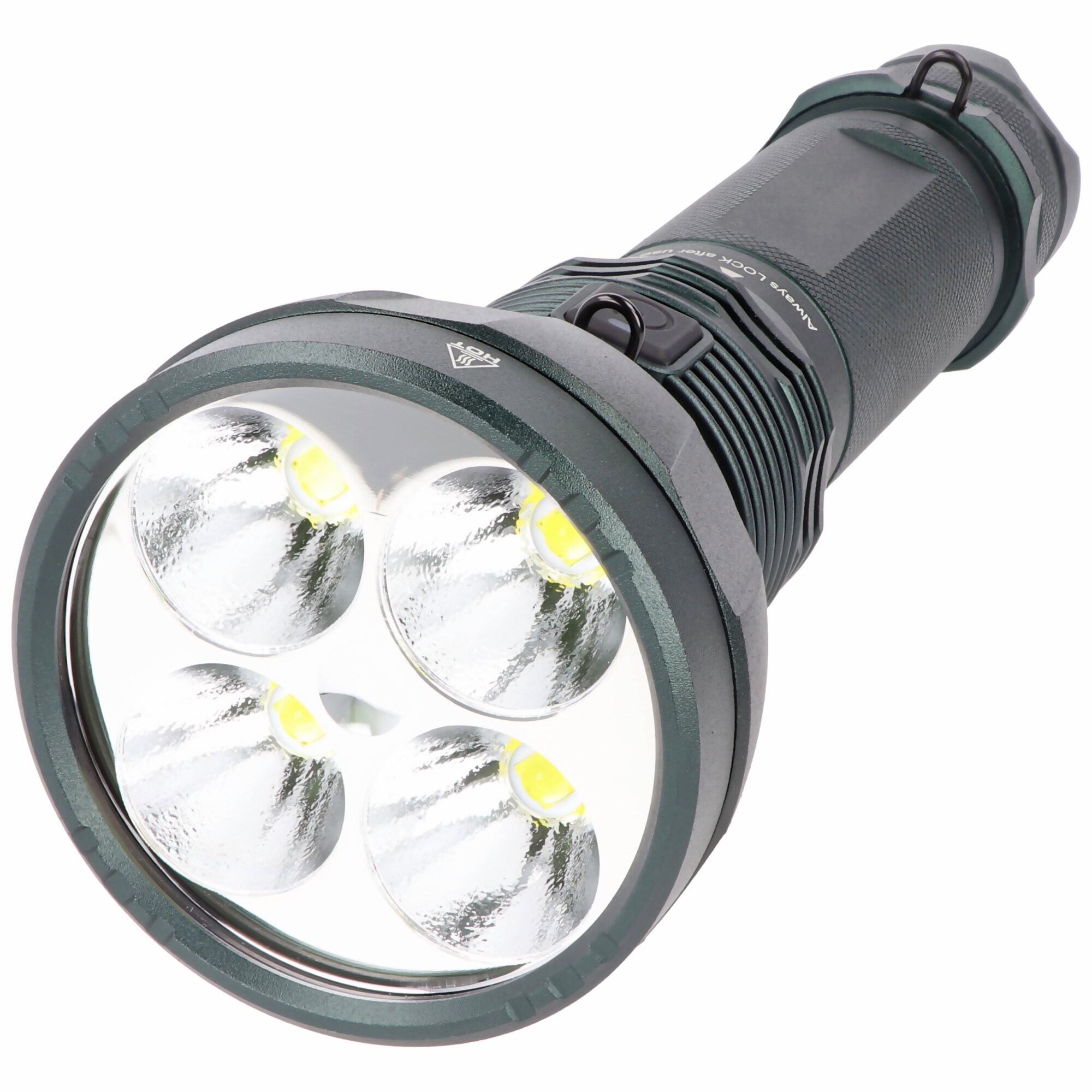 11600 lümen LED el feneri, 525 metreye kadar aydınlatma aralığı ile avcılık  ve hobi için ideal LED el feneri