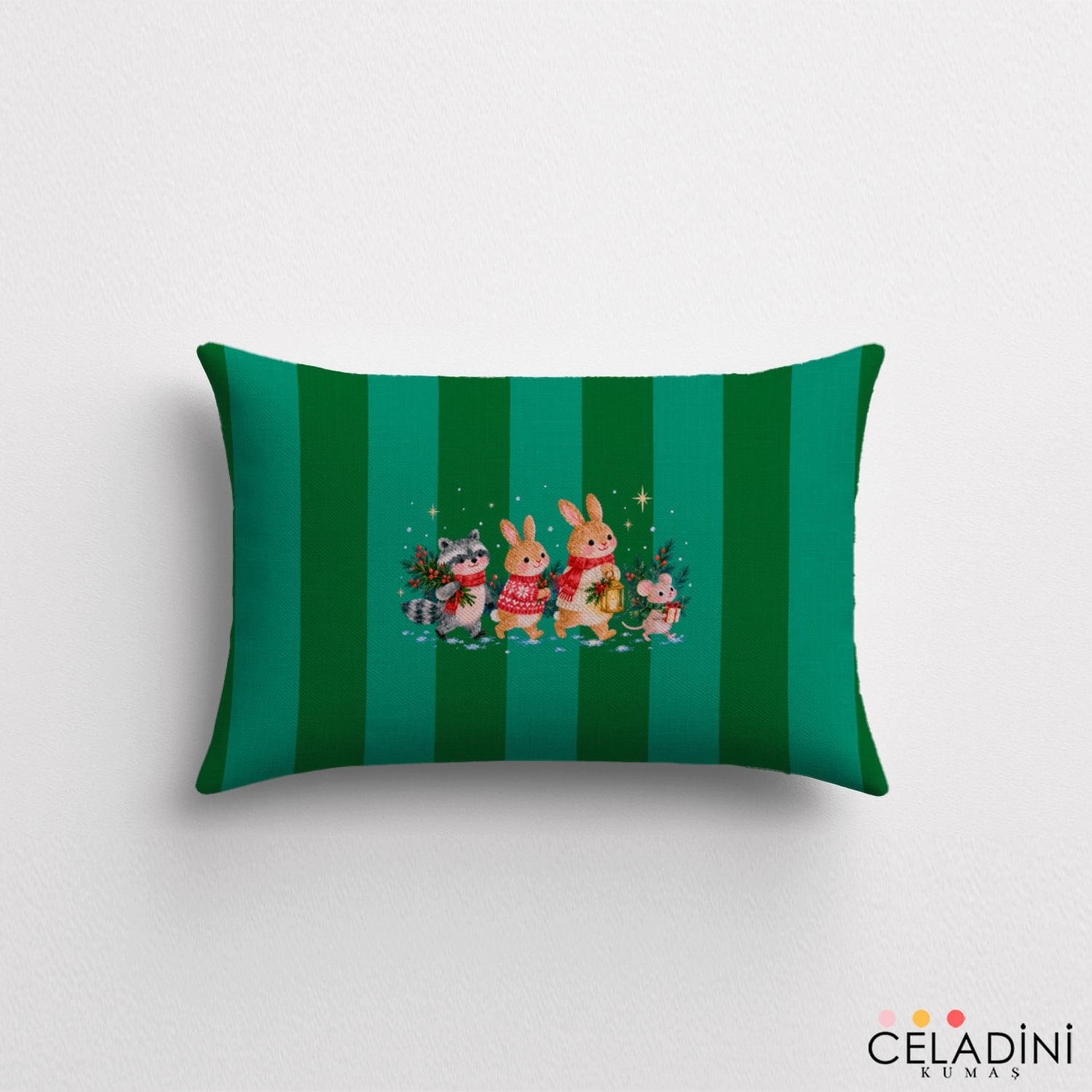 35x50 cm Çizgili Yılbaşı Serisi Rakun Tavşan Yolda Kırlent Kumaşı
