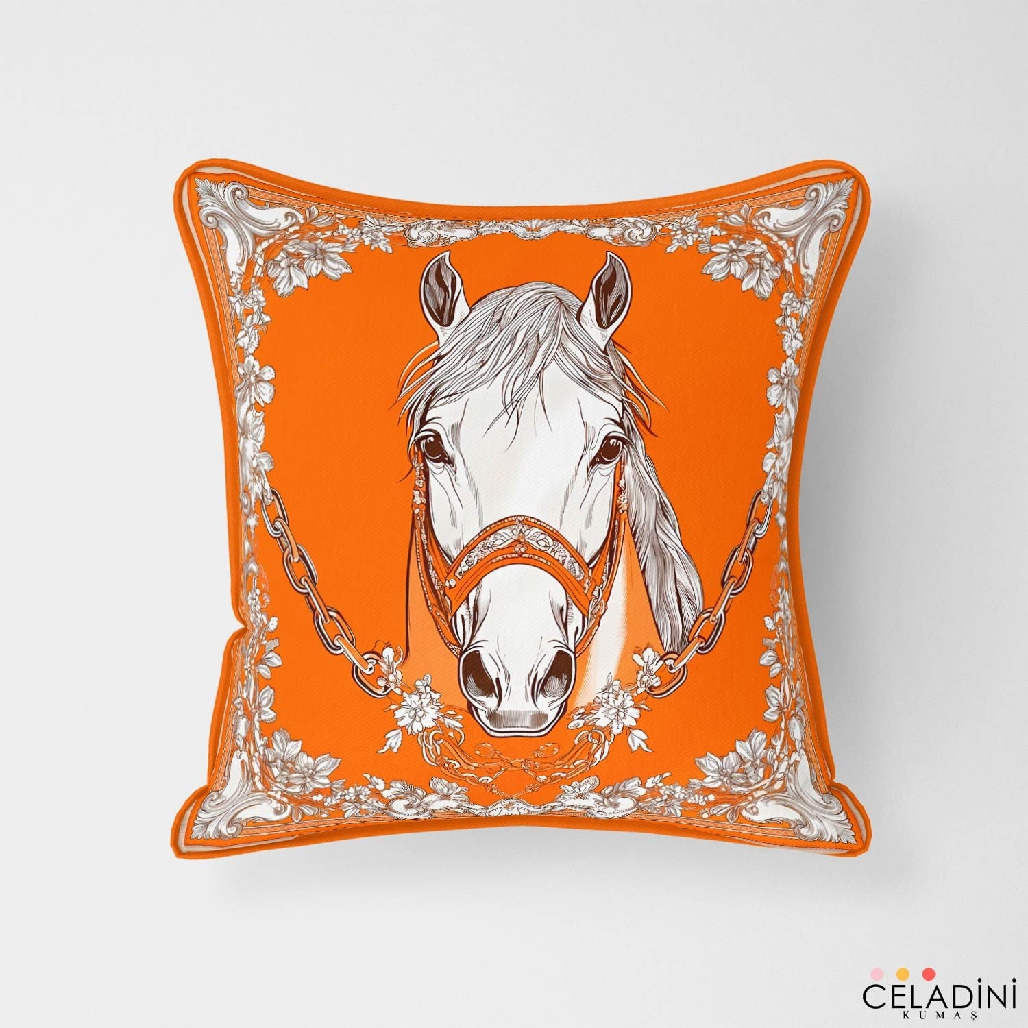 Chevaux Serisi Beyaz At Başı Desenli Kırlent Kumaşı