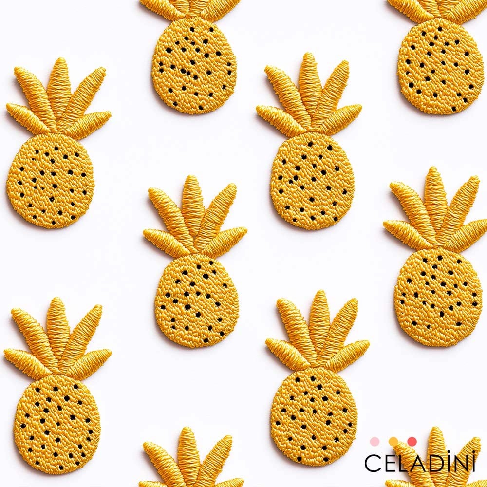 Altın Ananas Desenli 3D Nakış Efektli Kumaş