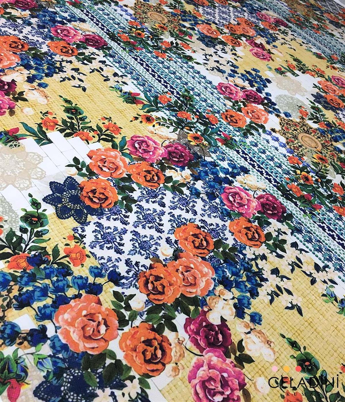 Fayans ve Çiçekler Vintage Desenli Kumaş