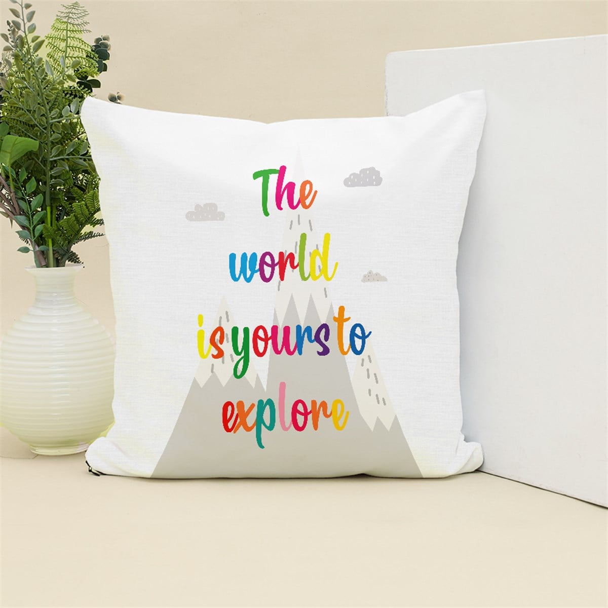 The world is yours to explore. Kırlent Kumaşı